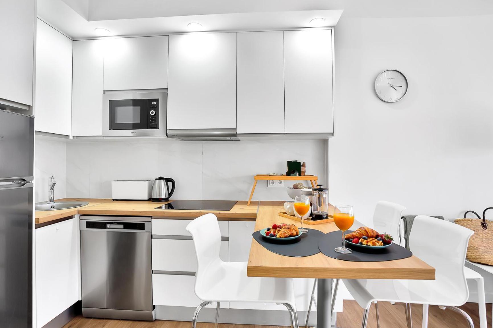 Modern Beach Apartment Romana Playa 723 In Marbella, Elviria Eksteriør billede