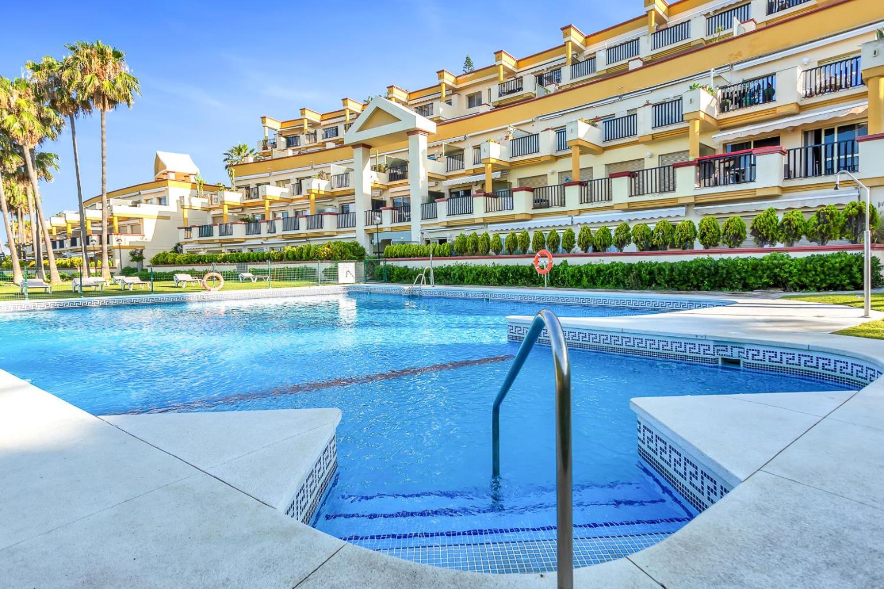 Modern Beach Apartment Romana Playa 723 In Marbella, Elviria Eksteriør billede